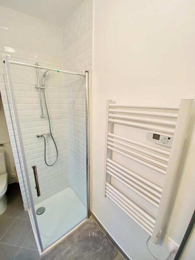 Enghien-Les-Bains: Studio Au Coeur Du Centre Ville. Kültér fotó